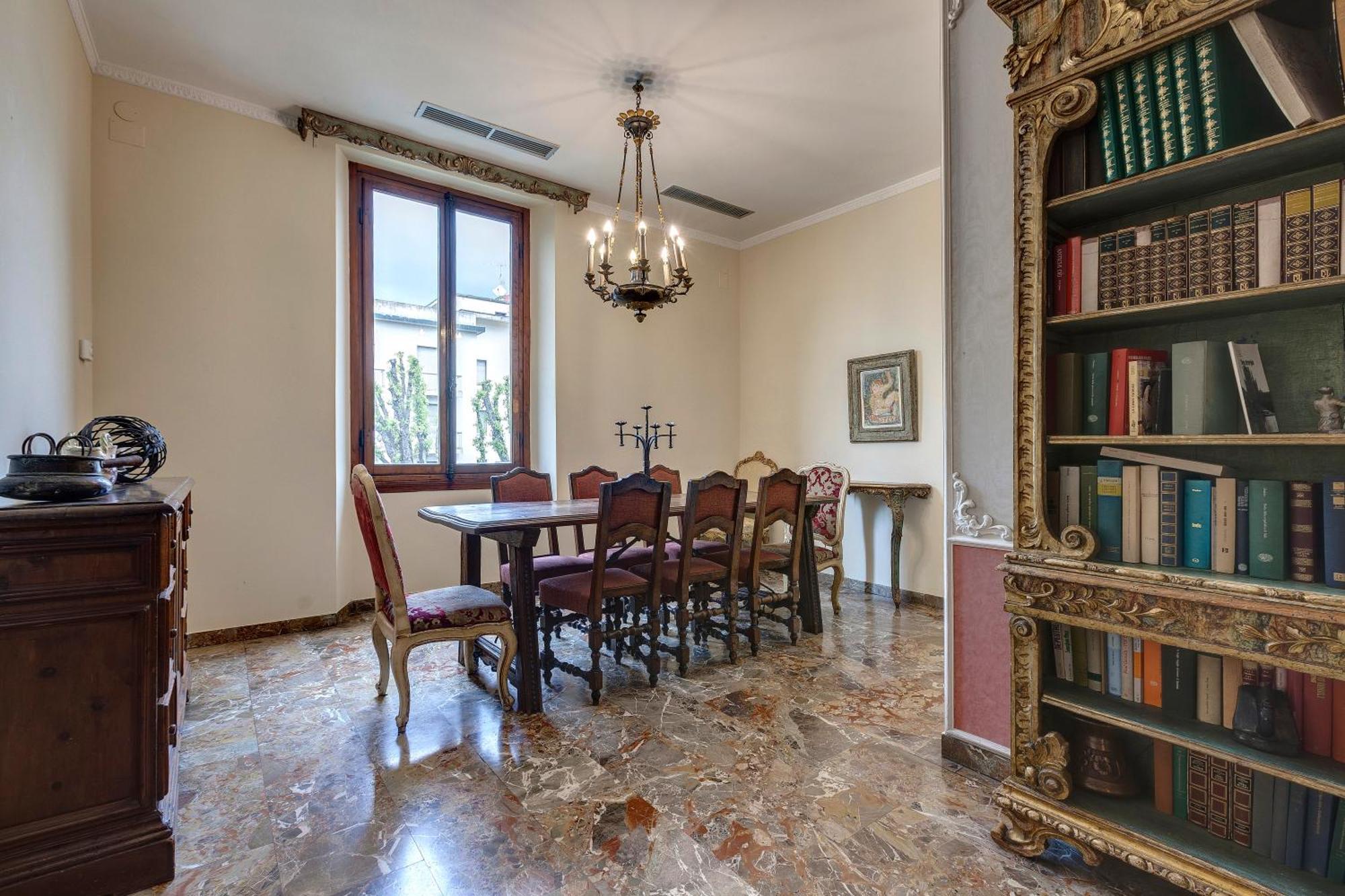 Fiorenza Historical Apartment By Mamo ฟลอเรนซ์ ภายนอก รูปภาพ