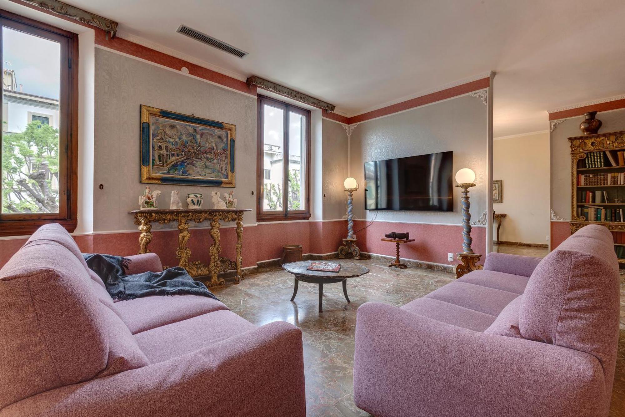 Fiorenza Historical Apartment By Mamo ฟลอเรนซ์ ภายนอก รูปภาพ